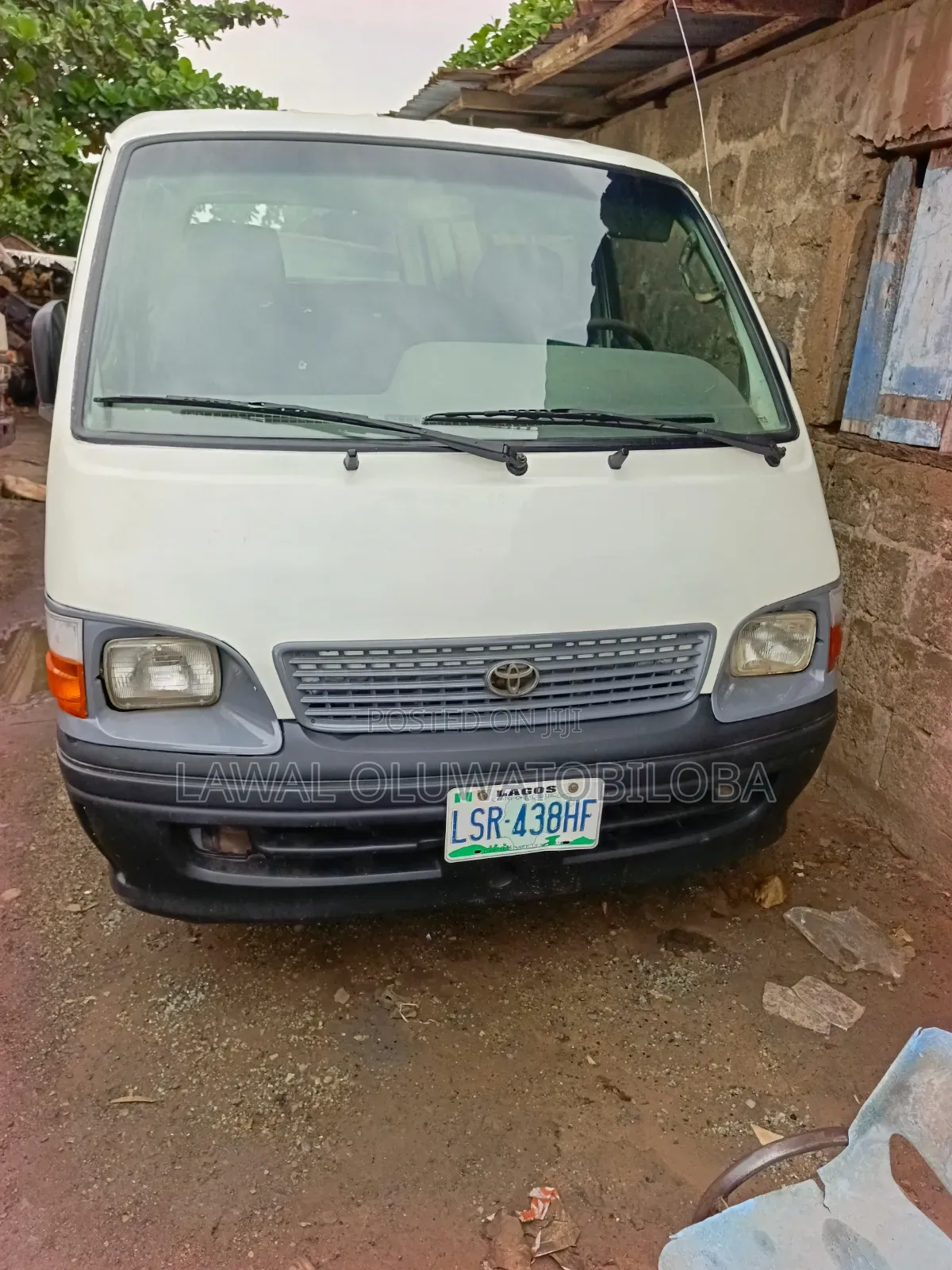Toyota HiAce 2004 White