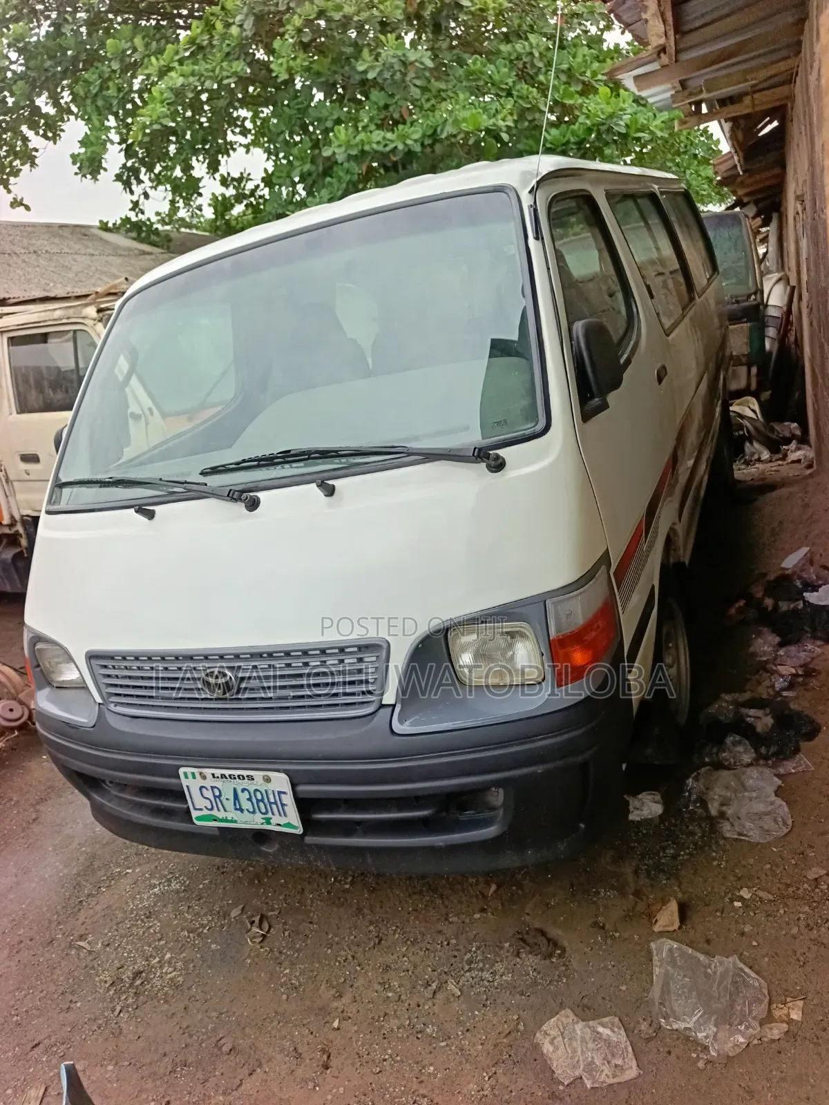 Toyota HiAce 2004 White