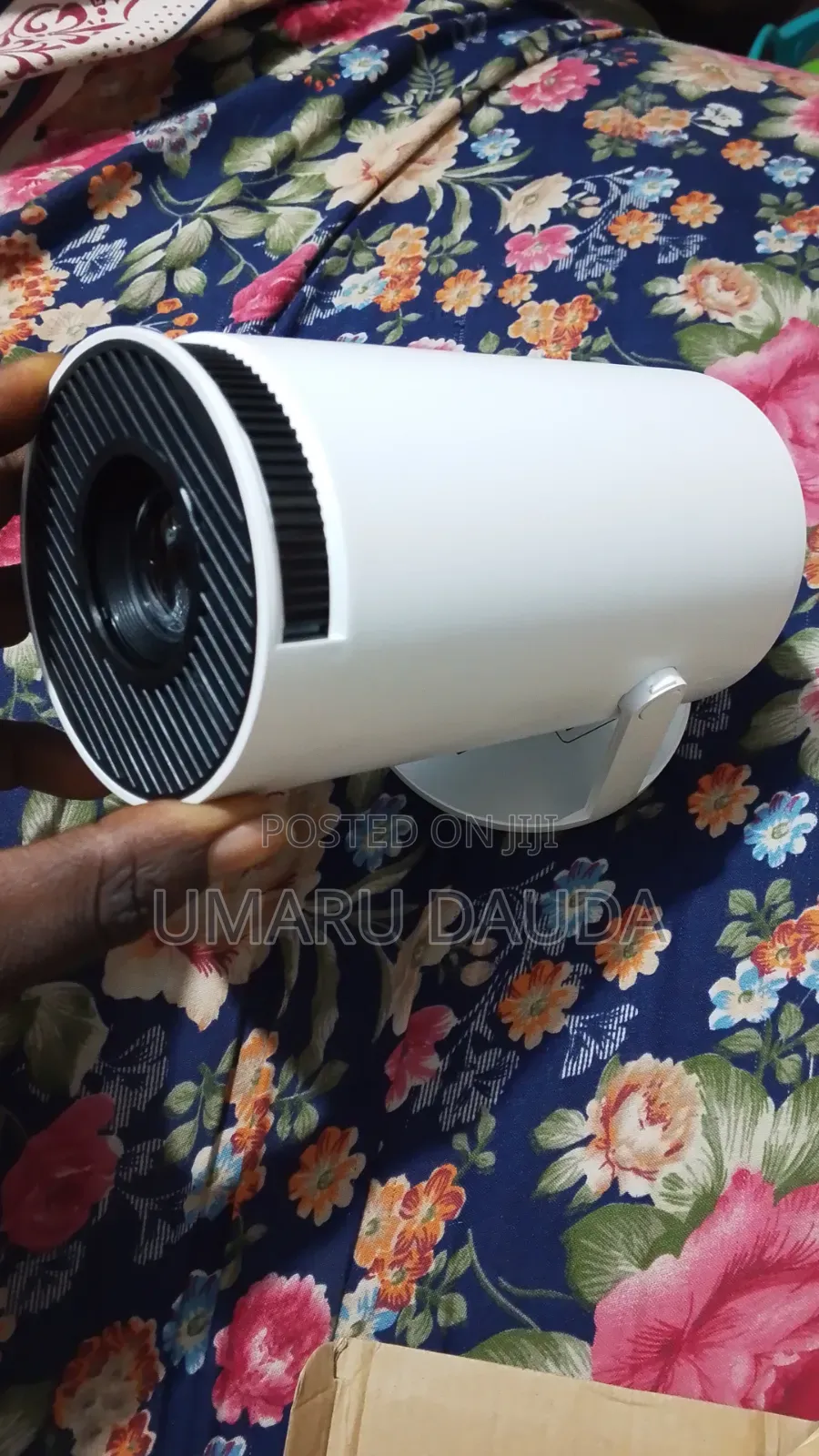Smart Android Projector Hy300
