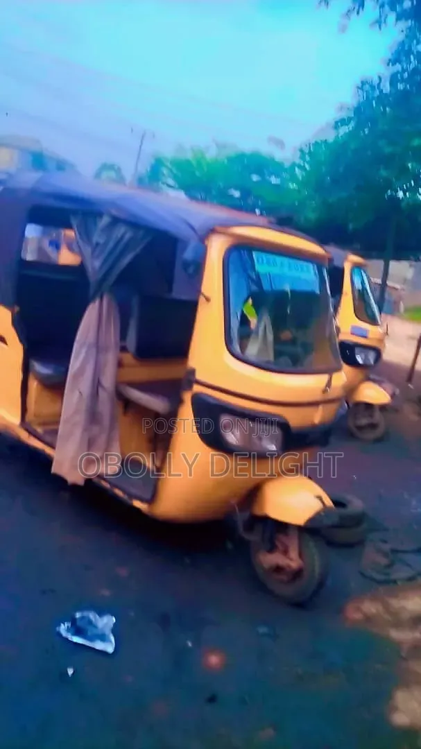 Renault Master 2023 Yellow