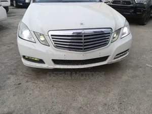 Mercedes-Benz E350 Base 4Matic Sedan AWD (3.5L 6cyl 7A) 2011 White