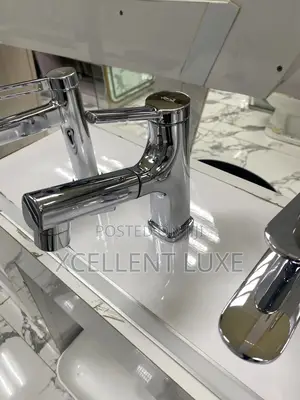 Pull Out Basin Mixer Tap (England Made)
