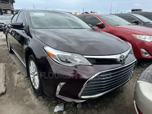 Toyota Avalon XLE Premium Sedan FWD (3.5L 6cyl 6A) 2013 Maroon