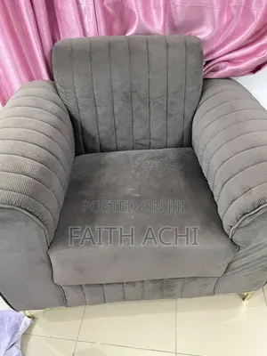 A Cushion 1 Seater