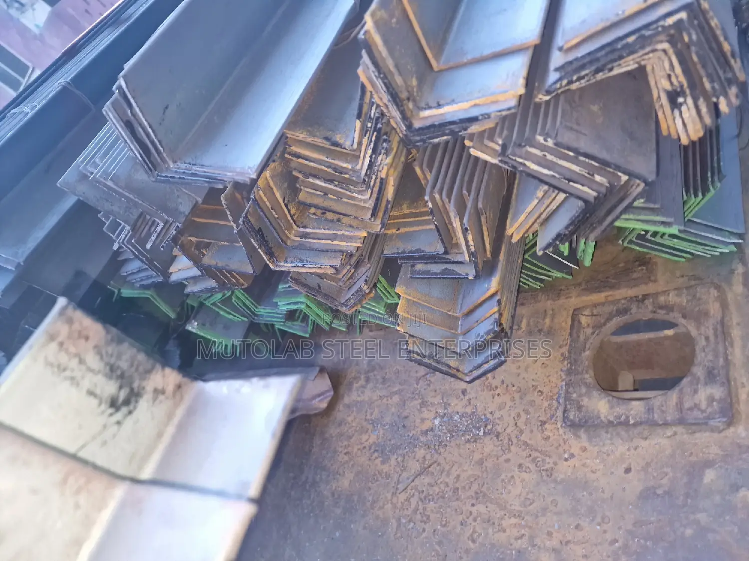 Angle Iron 75x75x5mm 6mm 75x75x5mm 6mm