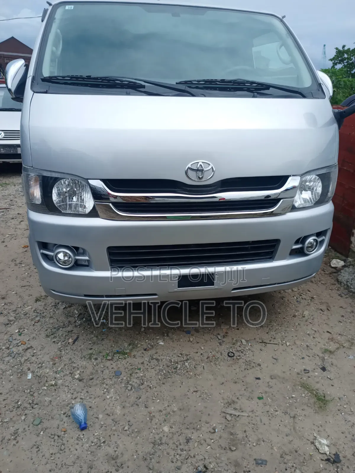 Toyota HiAce 2010 Silver