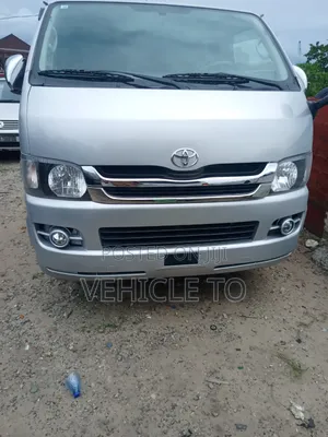 Toyota HiAce 2010 Silver
