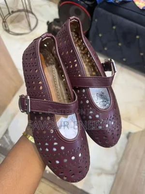Flat Cover Shoe