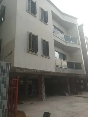 3bdrm Block of Flats in Ocean Palm Estate for rent