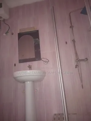 3bdrm Block of Flats in Ocean Palm Estate for rent