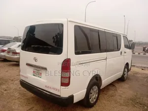 Toyota HiAce 2012 White