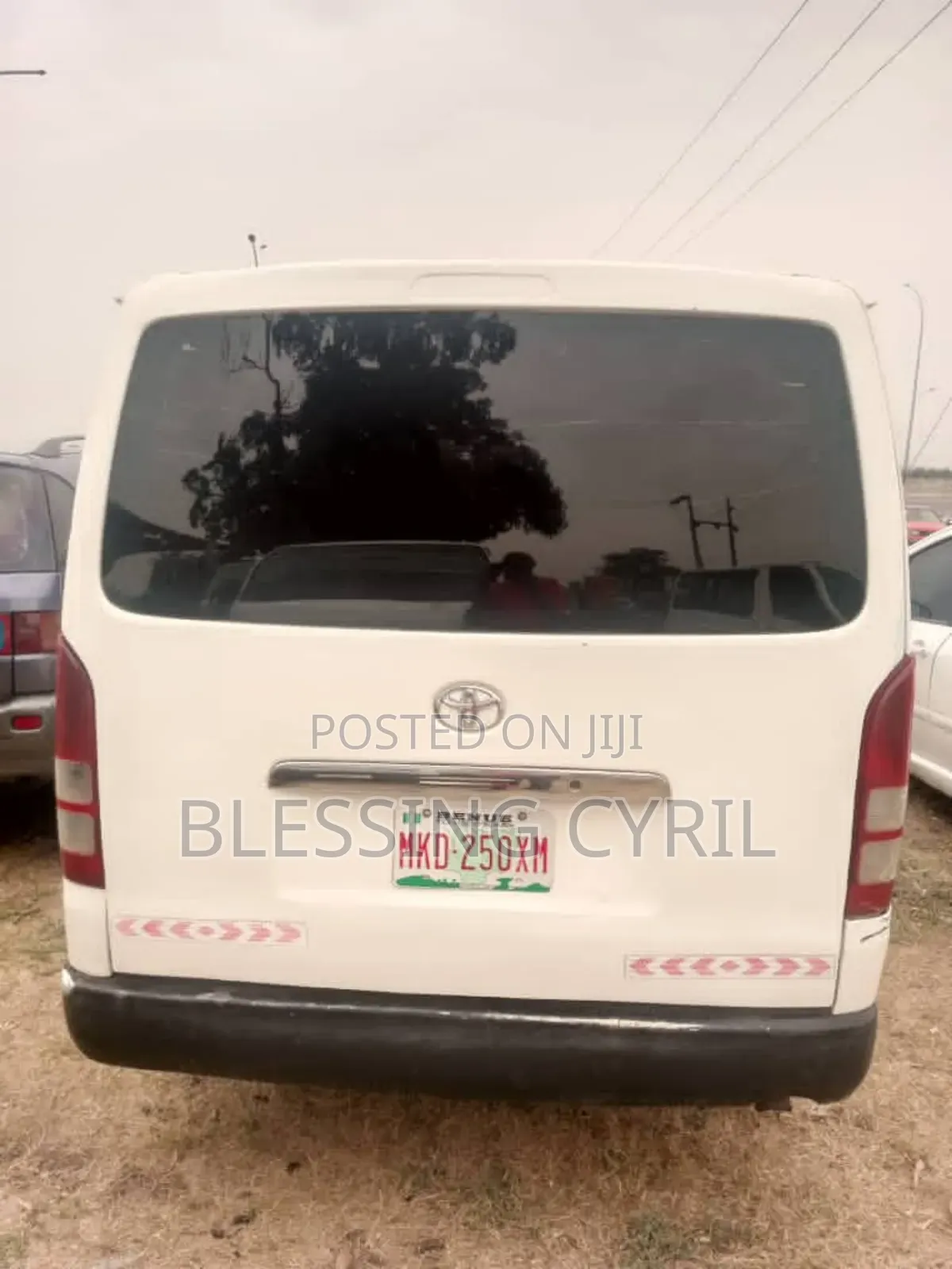 Toyota HiAce 2012 White