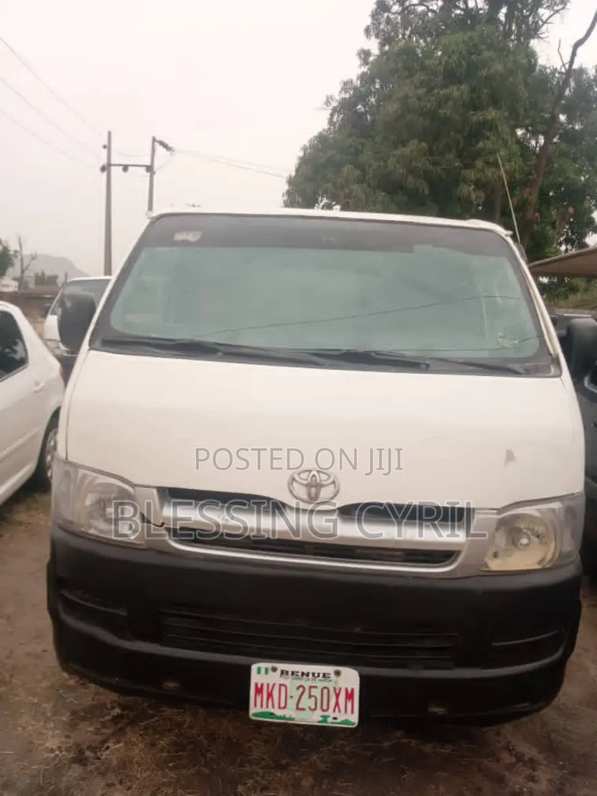 Toyota HiAce 2012 White