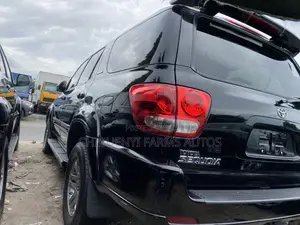 Toyota Sequoia Limited 4dr SUV 4WD (4.7L 8cyl 5A) 2007 Black