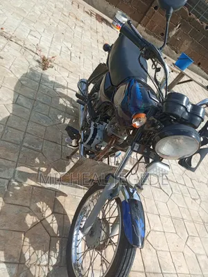 Bajaj Boxer 100 2021 Red