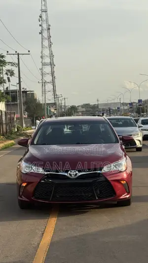 Toyota Camry 2016 Maroon