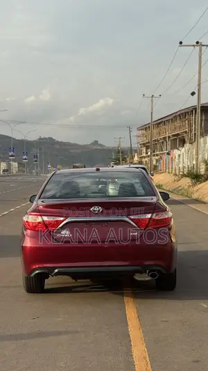 Toyota Camry 2016 Maroon