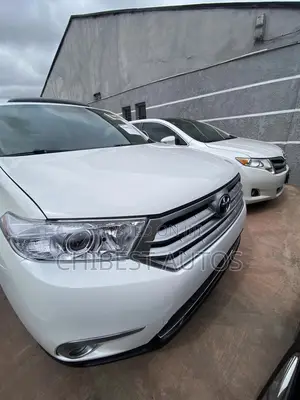 Toyota Highlander Limited 2011 White