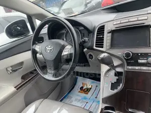 Toyota Venza 2012 Silver