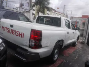 Mitsubishi L200 2025 White
