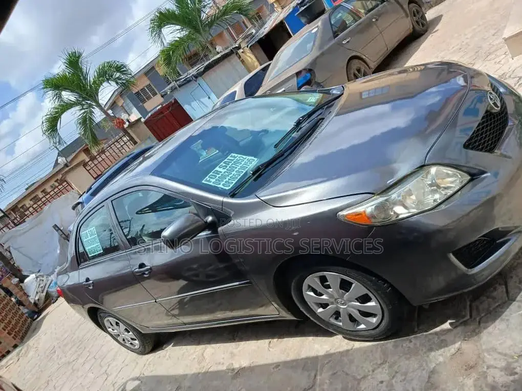 Toyota Corolla 2010 Gray
