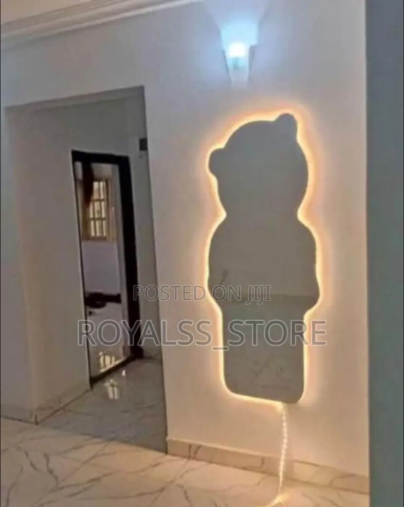 Trendy Full-Length Wall Accent Artistic Mirror With Light