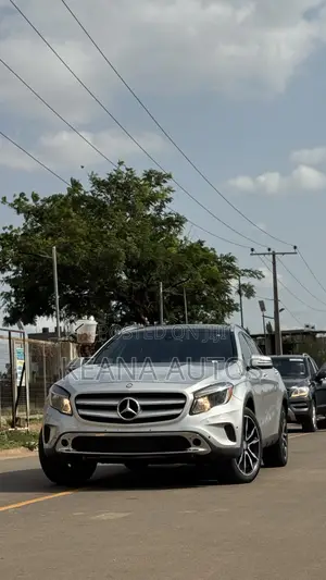 Mercedes-Benz CLA-Class 2016 Silver