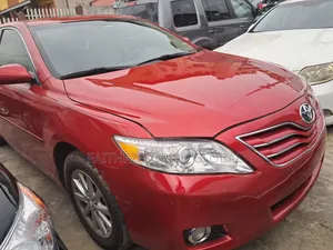 Toyota Camry XLE V6 4dr Sedan (3.5L 6cyl 6AM) 2010 Red