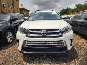 Toyota Highlander XLE V6 4x2 (3.5L 6cyl 6A) 2016 White