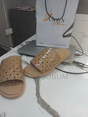 Unisex Slides