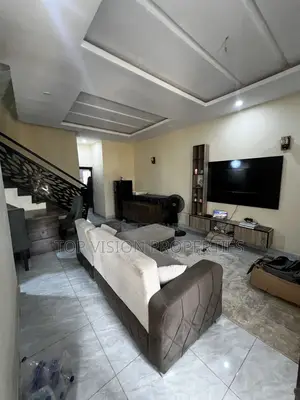 3bdrm Duplex in Luxiar Estate, Life Camp for rent