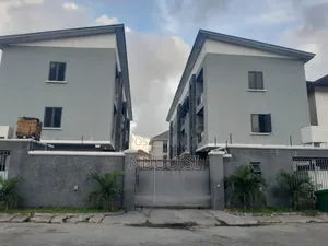 4bdrm Townhouse / Terrace in Off Palace Road, Victoria Island Extension