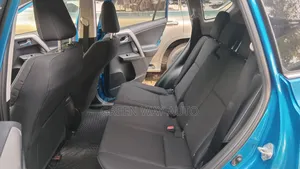 Toyota RAV4 XLE 4dr SUV AWD (2.5L 4cyl 6A) 2018 Blue