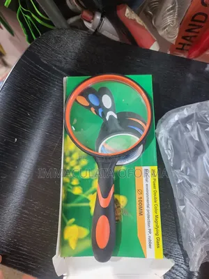 Magnifying Lens