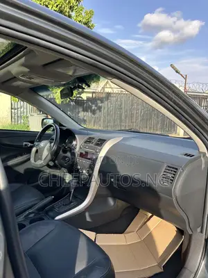 Toyota Corolla S 4dr Sedan (1.8L 4cyl 4A) 2013 Gray