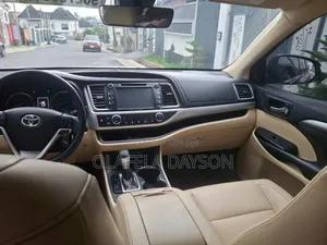 Toyota Highlander 2019 Red
