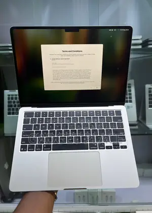 Laptop Apple MacBook Air 2025 M4 13-inch 16GB Apple M4 SSD 256GB