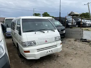 Mitsubishi L300 2013 White