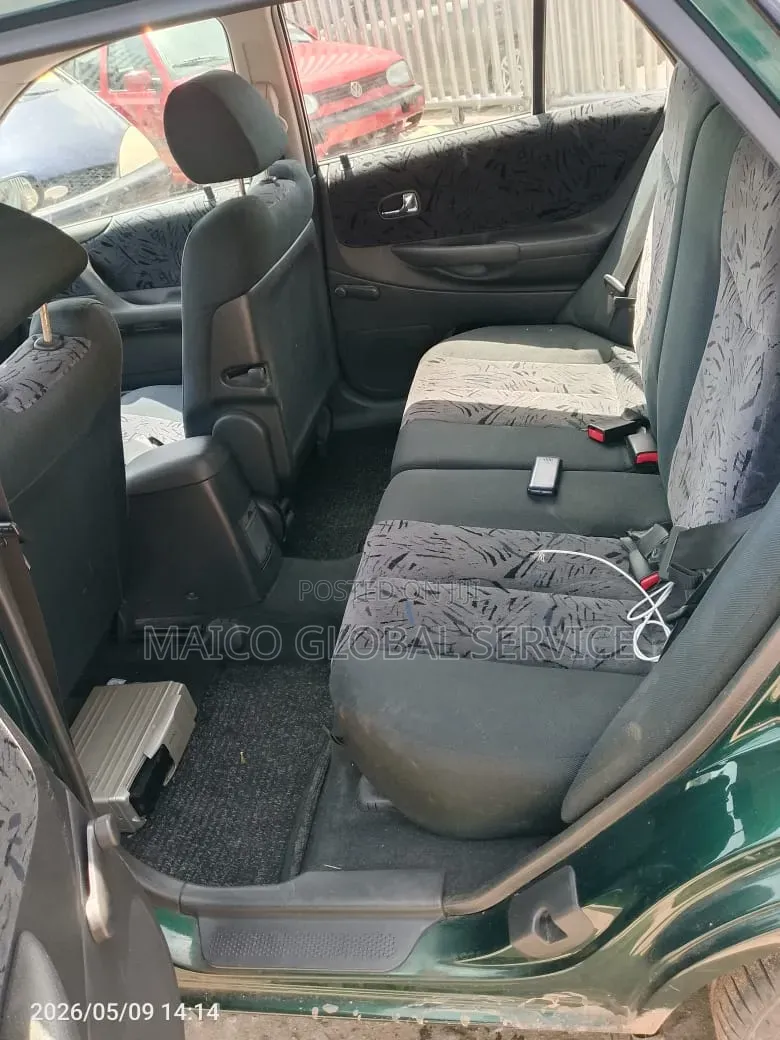 Mazda 323 2005 Green