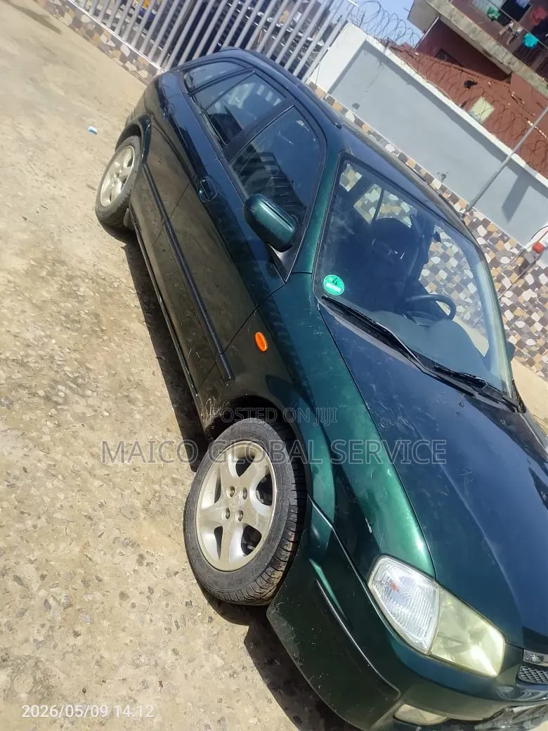 Mazda 323 2005 Green