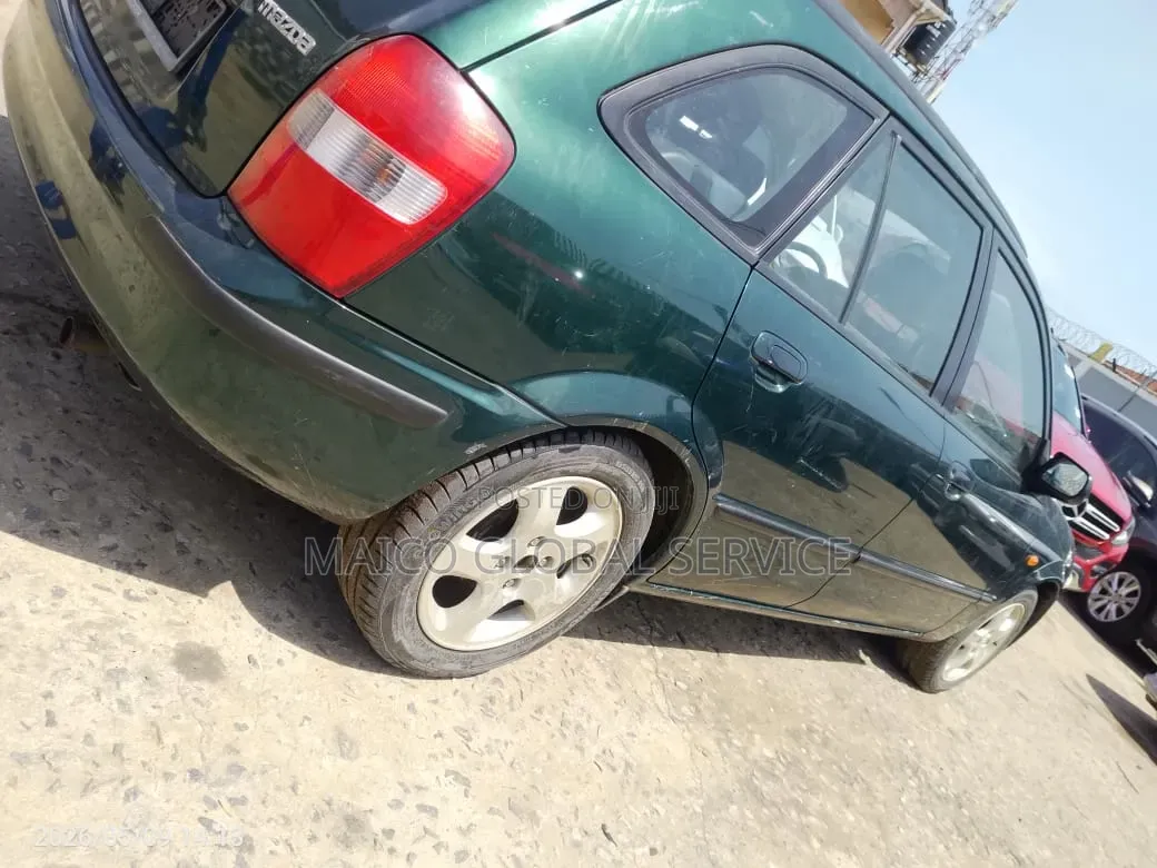 Mazda 323 2005 Green