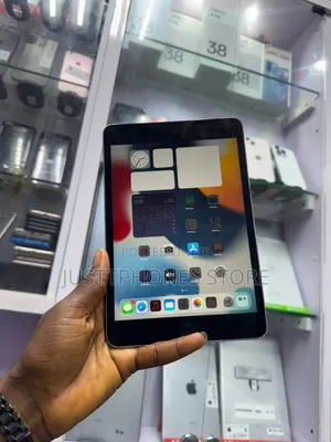 Apple iPad mini 4 128 GB Silver