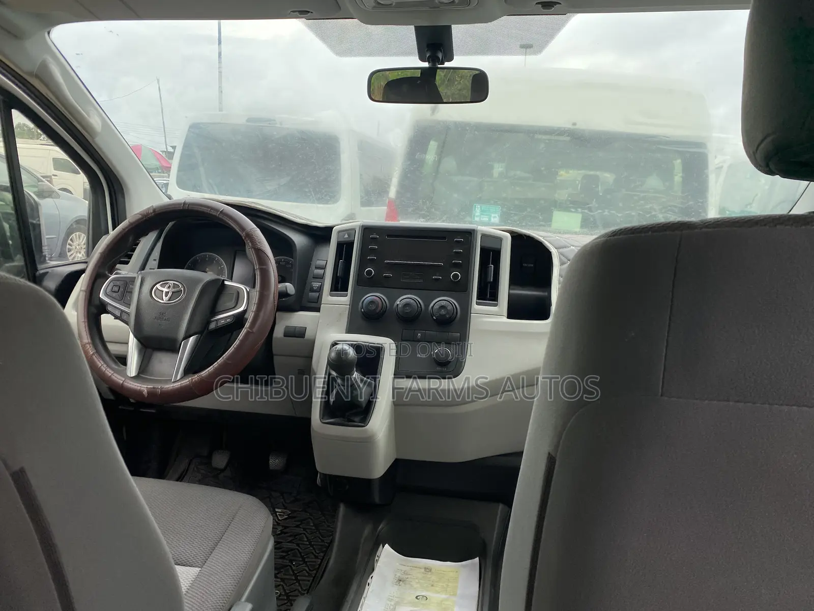 Toyota HiAce 2021 White