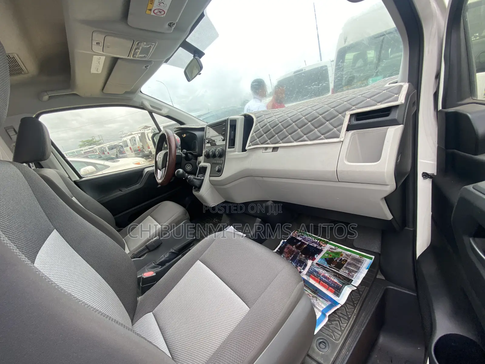 Toyota HiAce 2021 White