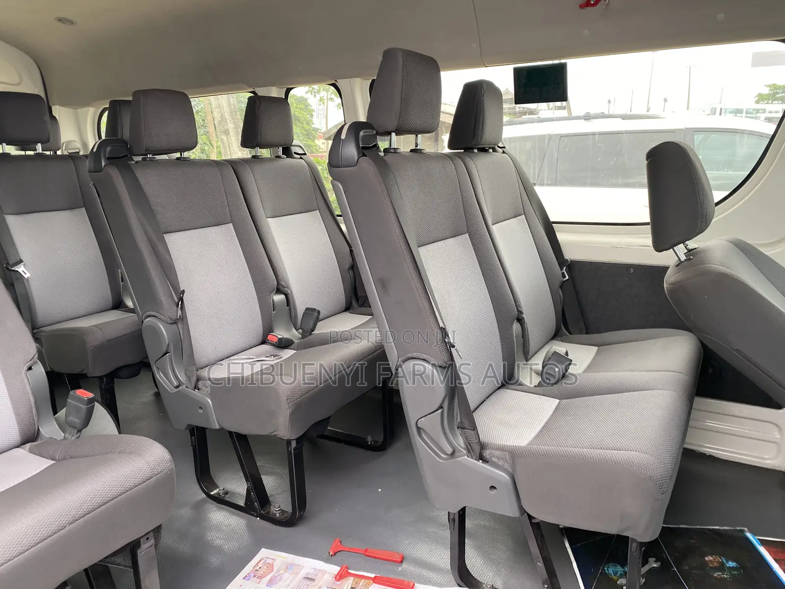 Toyota HiAce 2021 White