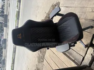 Tokunbo Gaming Chair
