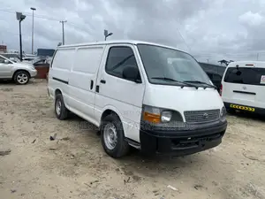 Toyota HiAce 1998 White