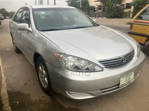 Toyota Camry LE 4dr Sedan (2.4L 4cyl 5A) 2006 Silver