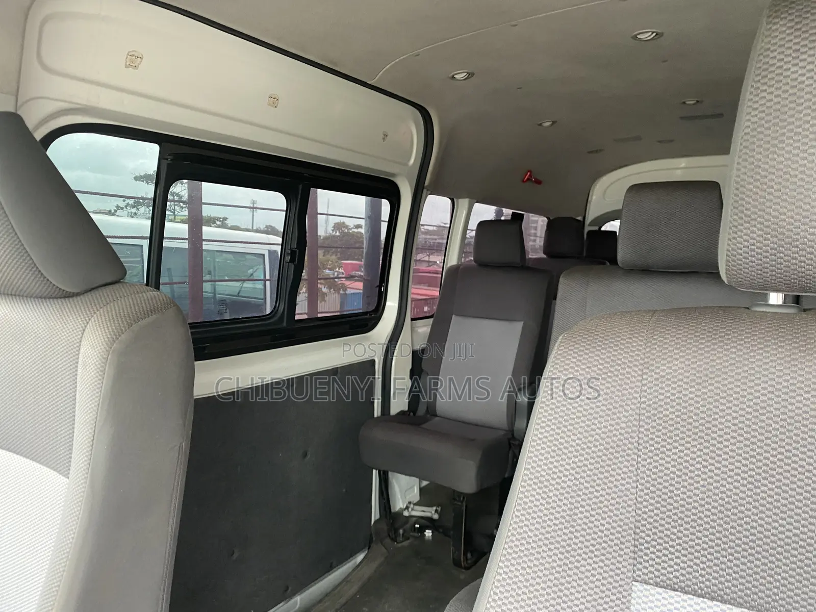 Toyota HiAce 2021 White