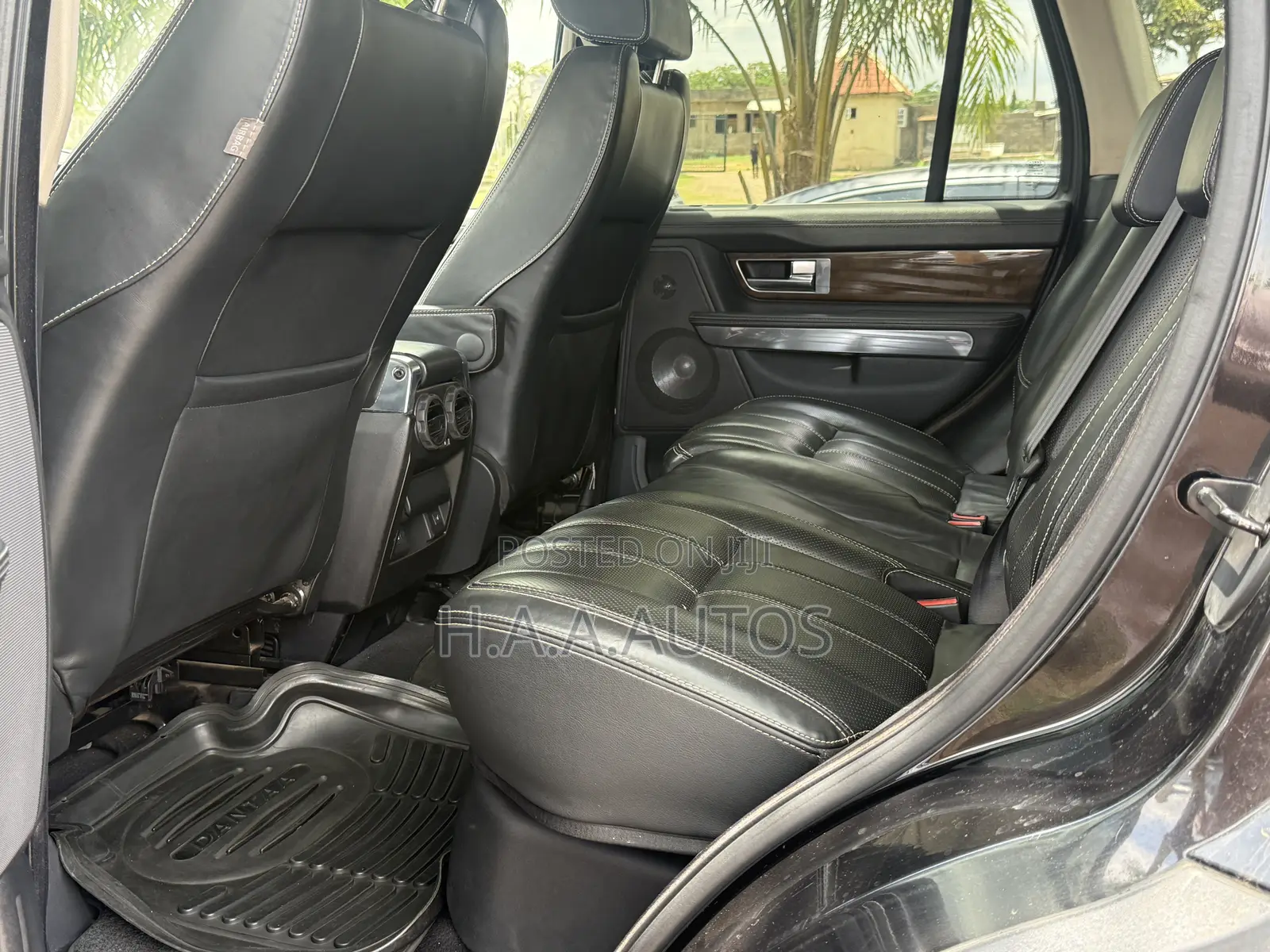 Land Rover Range Rover 2011 Black